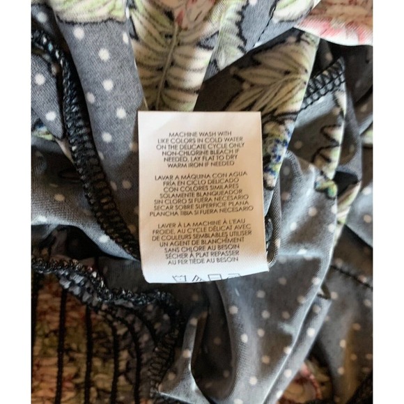 CABI Women's XS Extra Small Black Floral Runaround Romper Spring 2019 Style 5608 - Picture 12 of 12